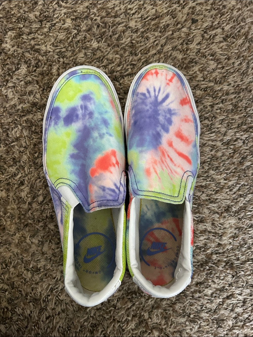 Nike Women's Court Legacy Tie-Dye Canvas Slip-On casual sneakers. Size 9